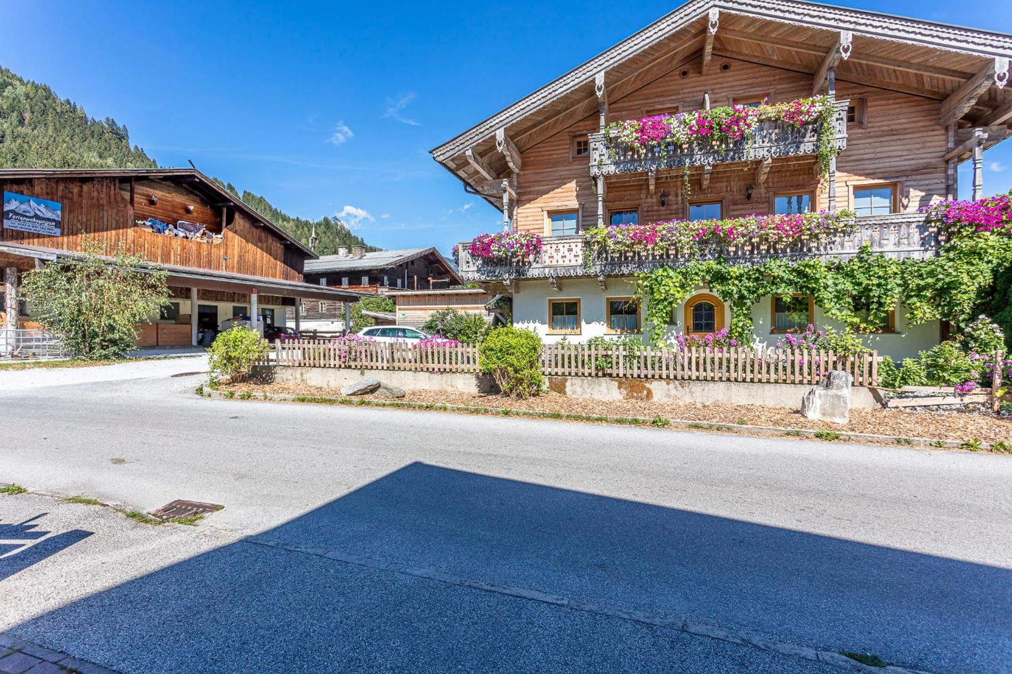 Ferienwohnungen Am Biobauernhof Lahner Bramberg am Wildkogel Luaran gambar